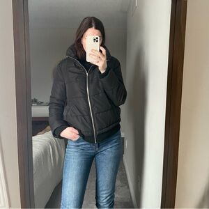 Cropped puffer jacket black 🖤 size S